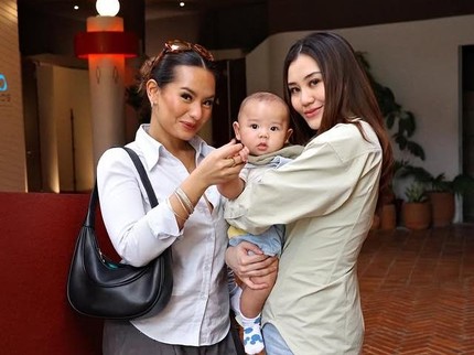 Intip Potret Keseruan Aaliyah dan Zahwa Massaid Temani Baby Arash Bermain dengan Hewan