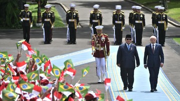 FOTO: Momen Pertemuan Prabowo dan Presiden Brasil Lula di Jakarta