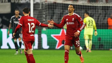 Berita Panas dari Dunia Sport CNN : Rooney Ungkap Transfer Terbaik Liga Inggris Musim Ini