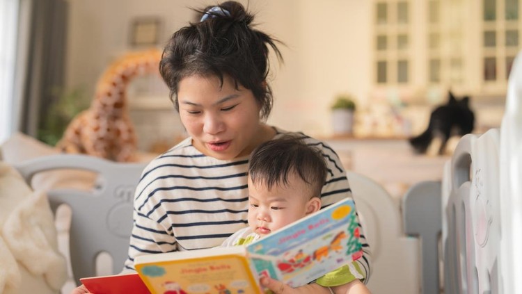 Stimulasi untuk bayi 5 bulan Stimulasi untuk bayi 5 bulan
