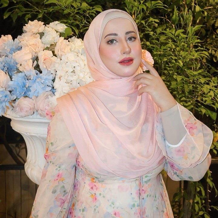 <p>Tasyi menjalani diet dengan mengatur pola makan dan rutin <em>treadmil</em>. Program diet yang dijalaninya ini mendapatkan pendampingan langsung dari dokter gizi. "Aku ga pake suntik2 apapun dan <em>treatment2</em> alat2 klinik ya, hanya defisit kalori dan <em>treadmill</em>, jadwal makan juga aku dapet dr dokter gizi, plus ditambah konsumsi @kitslimy 2 kapsul tiap pagi," ungkap Tasyi. (Foto: Instagram @tasyiiathasyia)</p>