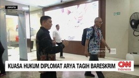 VIDEO: Kuasa Hukum Diplomat Arya Tagih Bareskrim