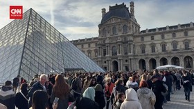 VIDEO: Museum Louvre Buka Kembali Setelah Insiden Pencurian
