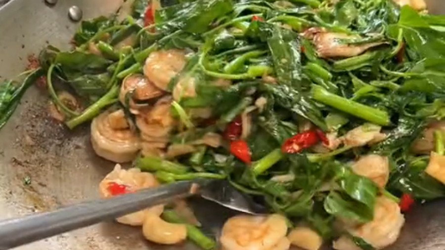 Tips memasak kangkung agar tetap hijau