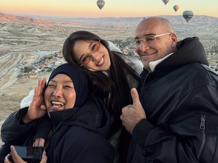 5 Potret Keseruan Yasmin Napper Liburan di Turki Bareng Bunda dan Ayah asal Kanada