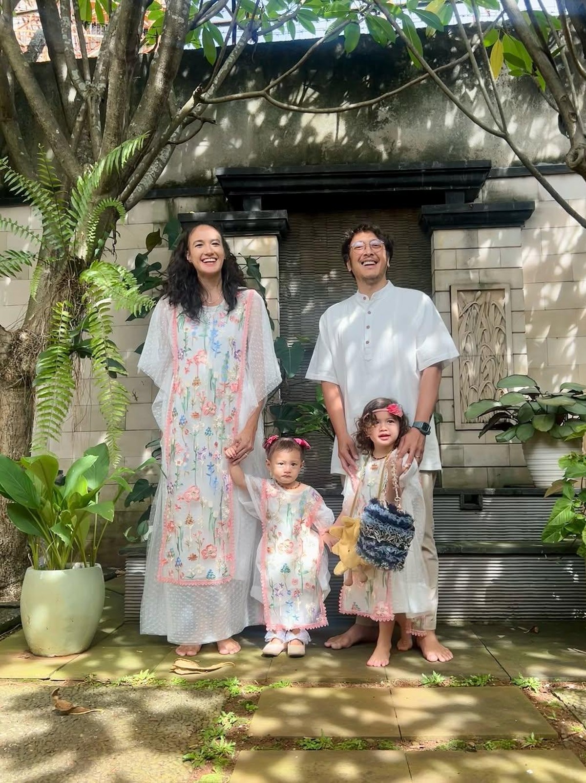 Anak Nadine Chandrawinata dan Dimas Anggara