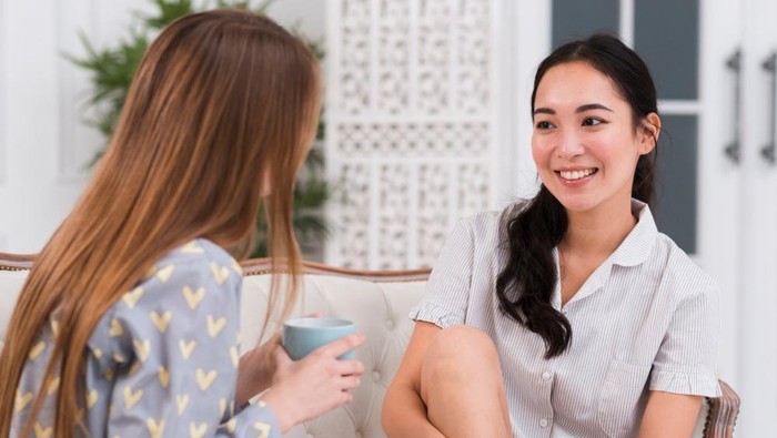 5 Tanda Kamu Seorang Pendengar yang Baik, Cocok Jadi Teman Curhat!
