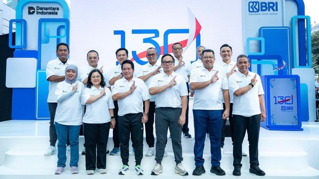 PT BRI merayakan HUT ke-130 dengan Kick-Off di Jakarta. Tema 'Satu Bank Untuk Semua' menegaskan komitmen BRI melayani seluruh lapisan masyarakat Indonesia.