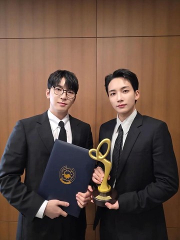 Dapat Penghargaan, Simak Momen Deretan Selebriti di 2025 Korea Popular Culture and Arts Awards