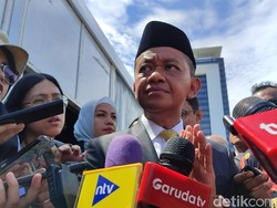 KPK Ungkap Ada Tambang Emas Ilegal Dekat Mandalika, Bahlil: Proses Hukum Saja