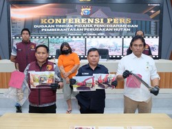 Polda Riau Tangkap Pembuka Lahan Ilegal di Hutan Konservasi Bengkalis Polda Riau Tangkap Pembuka Lahan Ilegal di Hutan Konservasi Bengkalis