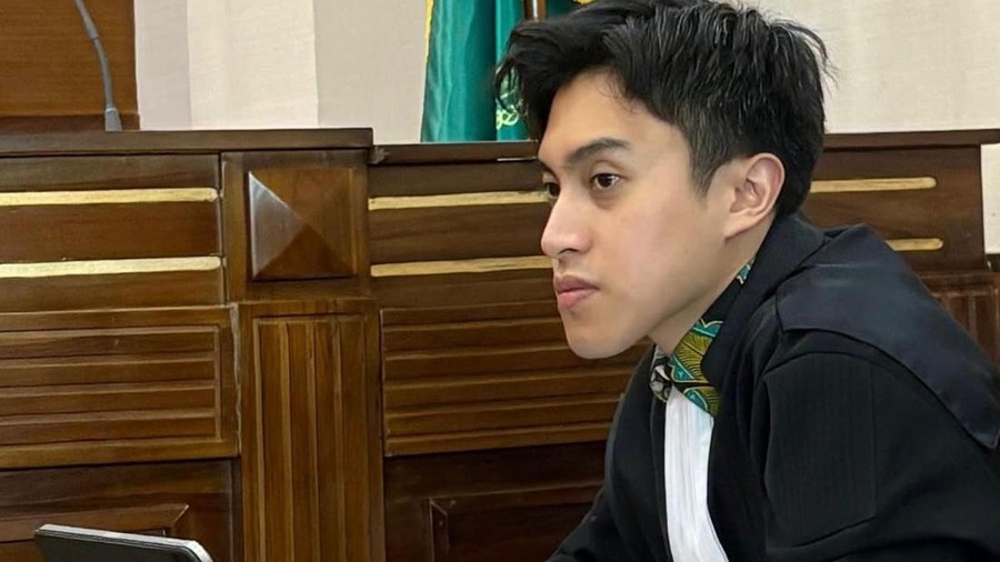 Potret Lucu 2 Pengacara Viral Dampingi Tasya Farasya Potret Lucu 2 Pengacara Viral Dampingi Tasya Farasya