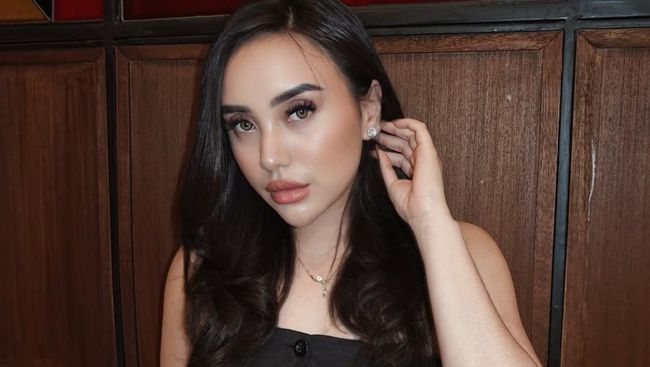 Salmafina Sunan Pamer Celana Legging yang Jadi Penyebab Diceraikan Taqy Malik