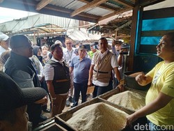 Satgas Pangan Jabar Turun ke Sumedang, Pastikan Harga Beras Stabil Satgas Pangan Jabar Turun ke Sumedang, Pastikan Harga Beras Stabil