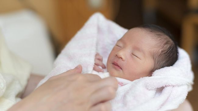 Sindrom Kepala Datar pada Bayi, Apakah Bisa Kembali Normal?