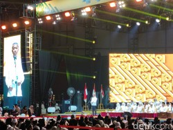 Bahlil Ungkap HUT ke-61 Golkar Merakyat: Jauh dari Kemewahan Bahlil Ungkap HUT ke-61 Golkar Merakyat: Jauh dari Kemewahan
