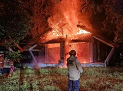 Kios Kerajinan di Pasar Seni Gabusan Bantul Kebakaran Kios Kerajinan di Pasar Seni Gabusan Bantul Kebakaran