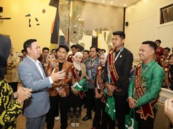 Ketua DPD Dorong Pemuda Berpolitik Kedepankan Nilai Budaya & Jaga Reputasi Ketua DPD Dorong Pemuda Berpolitik Kedepankan Nilai Budaya & Jaga Reputasi