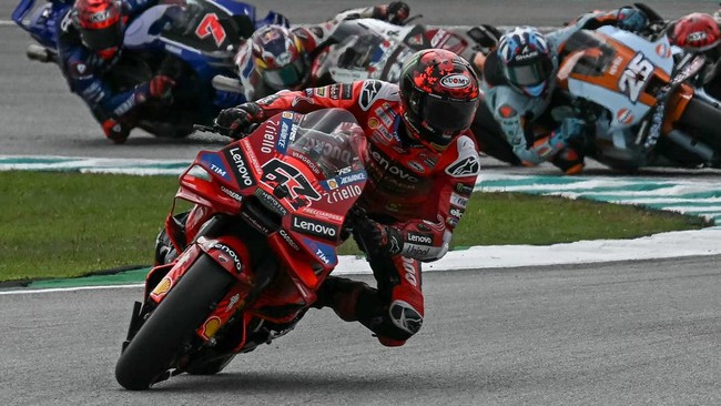 Klasemen MotoGP setelah Bagnaia Juara Sprint Race GP Malaysia Susunan pembalap dalam klasemen MotoGP 2025 mengalami perubahan setelah Francesco Bagnaia tampil sebagai pemenang sprint race MotoGP Malaysia.