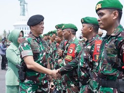Pangdam Brawijaya Sambut Satgas Yonif 512/QY yang Pulang dari Perbatasan Pangdam Brawijaya Sambut Satgas Yonif 512/QY yang Pulang dari Perbatasan