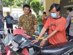 Pria di Surabaya Modus Dagang Pentol Keliling Gasak Motor di 19 TKP Pria di Surabaya Modus Dagang Pentol Keliling Gasak Motor di 19 TKP