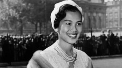 Potret Masa Muda Ibu Suri Sirikit yang Dijuluki Ratu Tercantik di Dunia