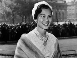 Potret Masa Muda Ibu Suri Sirikit yang Dijuluki Ratu Tercantik di Dunia