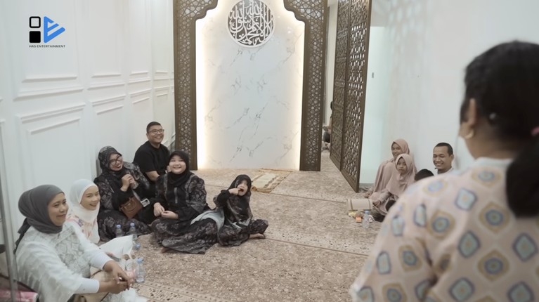 Rumah Irish Bella dan Haldy Sabri Rumah Irish Bella dan Haldy Sabri