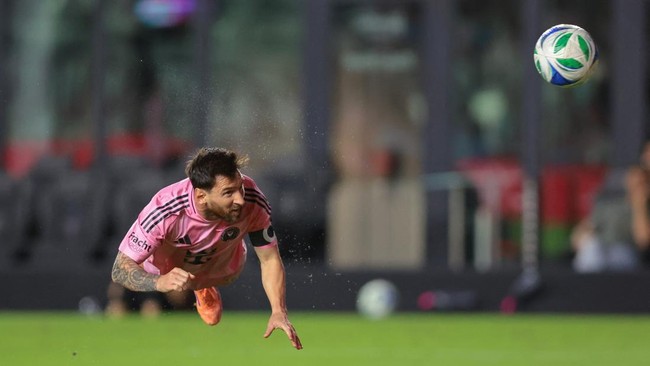 Hasil MLS Cup: Messi Cetak 2 Gol, Inter Miami Bungkam Nashville Lionel Messi mencetak dua gol dan membawa Inter Miami menang atas Nashville pada babak pertama MLS Cup 2025.