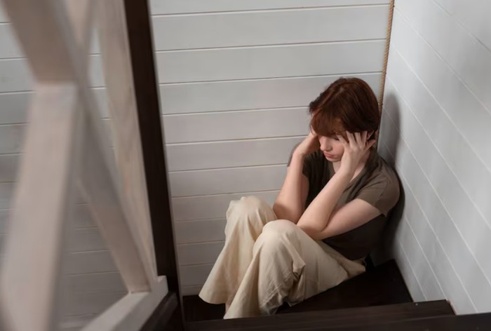 Dampaknya termasuk trauma masa kecil karena orang tua dan cenderung memiliki rejection sensitivity lebih tinggi dan tingkat kepuasan hidup yang lebih rendah saat dewasa./Foto: freepik.com/freepik