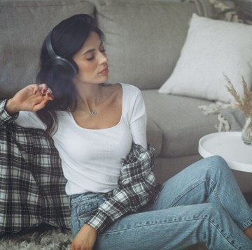 Genre Musik yang Paling Mewakili Kepribadian Tiap Zodiak, Siapa yang 'Relate'?