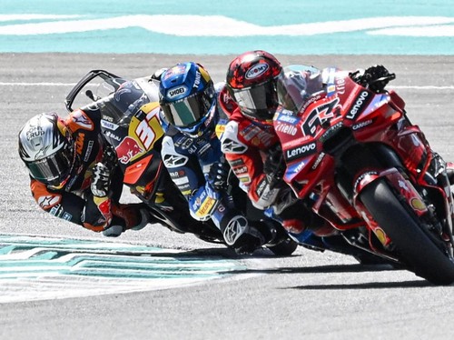 Bagnaia Kritik Dorna Tetap Gelar Moto3 Malaysia usai Kecelakaan Horor