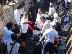 Wamen LH Mau Bikin Wetland untuk Saring Sampah di Sungai Cipinang Depok Wamen LH Mau Bikin Wetland untuk Saring Sampah di Sungai Cipinang Depok