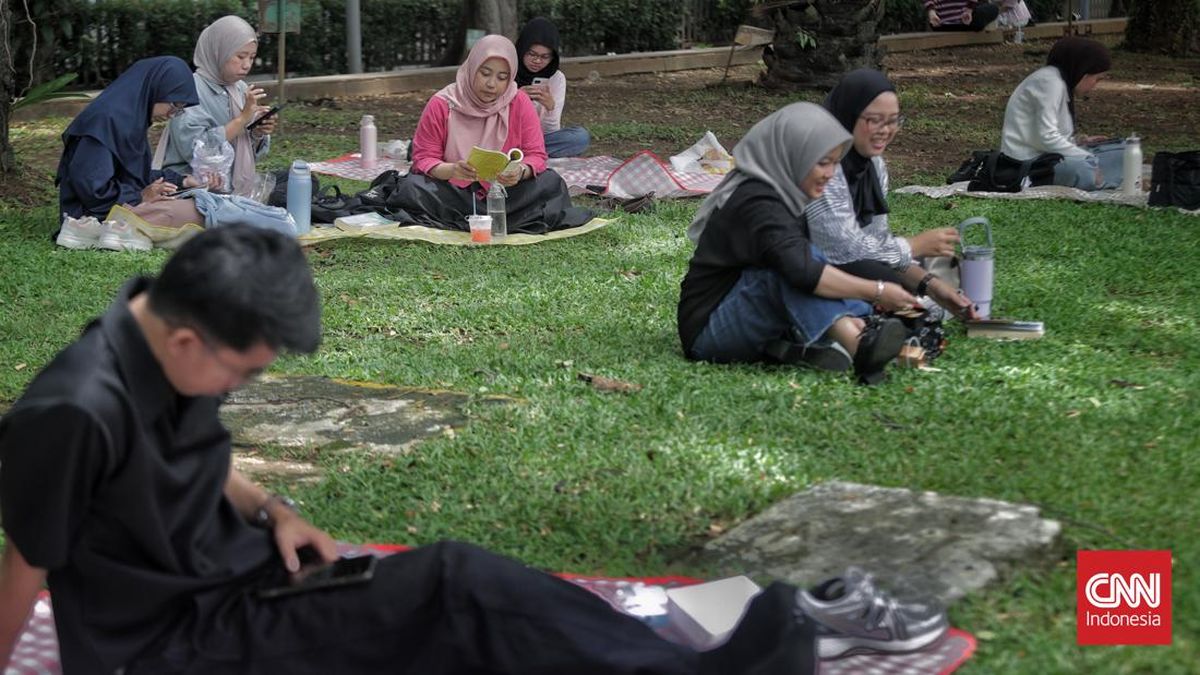 Tempat Piknik Hidden Gem di Jaksel, Yuk Main ke Taman Casuarina