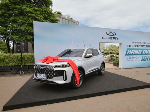 Chery Buka Suara Tiggo Cross Hybrid Terbakar di Jalan Tol