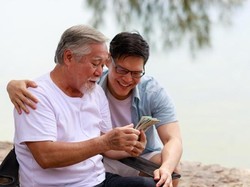 Biar Kiriman Uang dari Orang Tua Lancar, Anak Kos Wajib Tahu Tips Ini