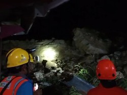 Tebing Kapur di Ajibarang Banyumas Longsor, 3 Rumah Rusak Tebing Kapur di Ajibarang Banyumas Longsor, 3 Rumah Rusak