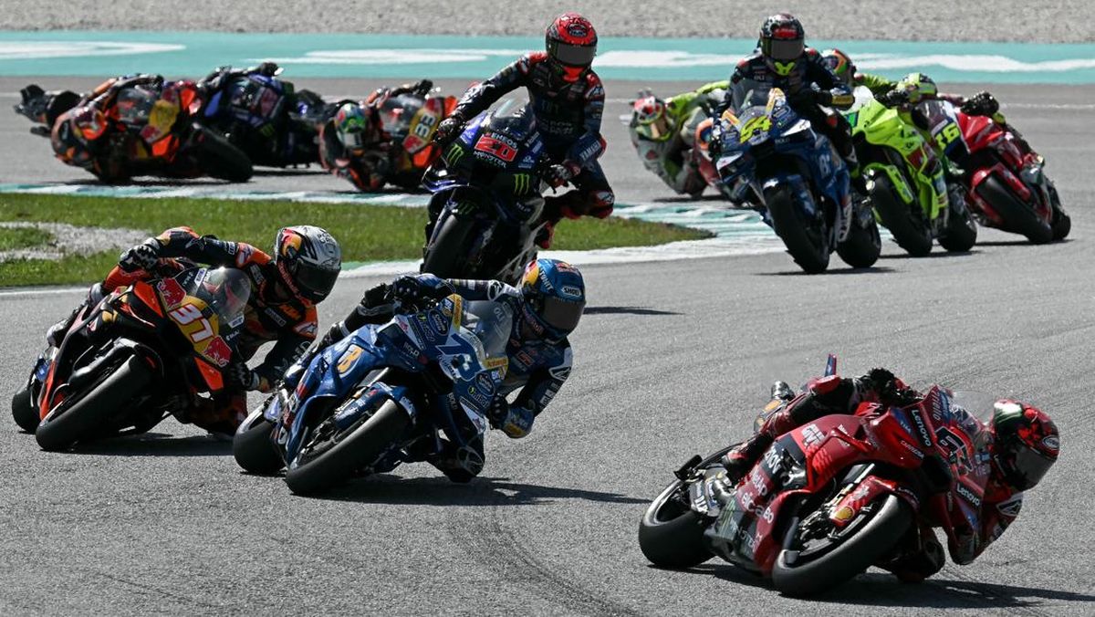 Hasil MotoGP Malaysia: Marquez Menang, Bagnaia Sial Out Jelang Finis