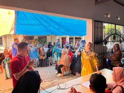 Gubernur Sulsel Salurkan Bantuan untuk 387 Eks Penderita Kusta di Makassar Gubernur Sulsel Salurkan Bantuan untuk 387 Eks Penderita Kusta di Makassar