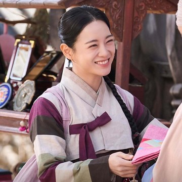 Comeback dengan Drakor Sageuk! Intip 4 Fakta Karakter Kim Se Jeong di Moon River