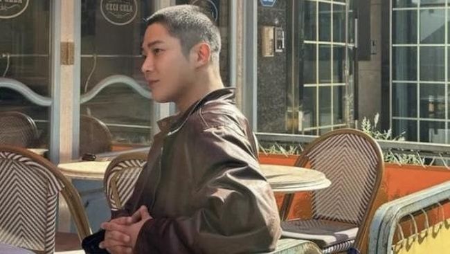 Penampilan Rowoon dengan Rambut Cepak Jelang Wamil
