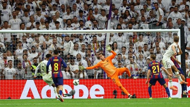 Hasil Liga Spanyol: Real Madrid Hajar Barcelona, Keributan Pecah Real Madrid menang 2-1 atas Barcelona dalam pertandingan bertajuk El Clasico di LaLiga atau Liga Spanyol 2025/2026.
