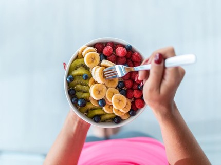 6 Jenis Buah Ampuh Turunkan Tekanan Darah Tinggi & Bantu Jaga Ginjal Tetap Sehat