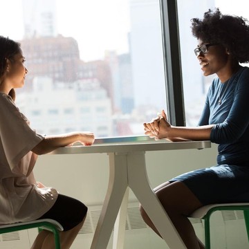 7 Kalimat yang Sering Terdengar Suportif Tapi Sebenarnya Menyakitkan