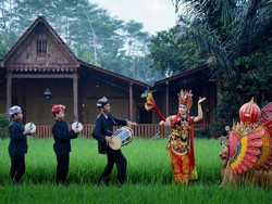 Kampung Berseri Astra Kemiren Terima Penghargaan UN Tourism 2025 Kampung Berseri Astra Kemiren Terima Penghargaan UN Tourism 2025