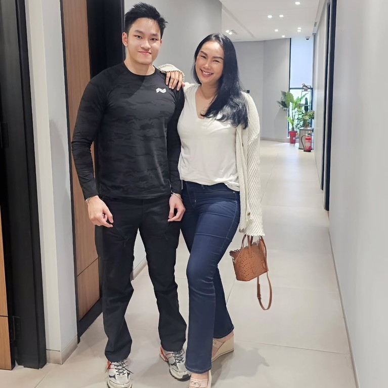Azka Corbuzier dan Kalina Ocktaranny Azka Corbuzier dan Kalina Ocktaranny