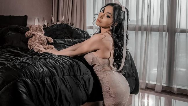 7 Gaya Terbaru Denada yang Sangat Berbeda dan Terlalu Menarik 7 Gaya Terbaru Denada yang Sangat Berbeda dan Terlalu Menarik