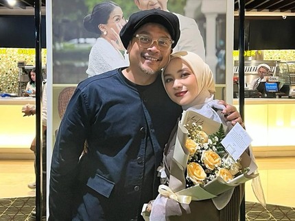 Respons Enno Lerian saat Suaminya Disebut Terlalu Tua: Aku juga Sudah 42 Tahun