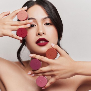 Percantik Mata, Bibir, dan Pipi dengan Illipe Blurring Butter Pot dari From This Island