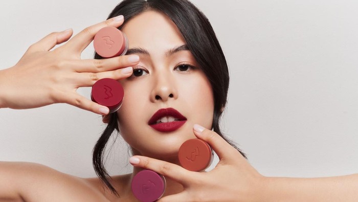 Percantik Mata, Bibir, dan Pipi dengan Illipe Blurring Butter Pot dari From This Island